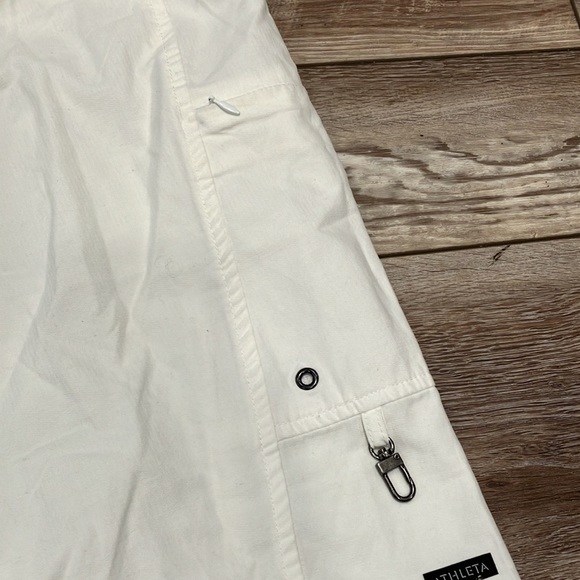 ATHLETA White Bermuda Shorts Size Large Inseam 9" - Picture 4 of 8